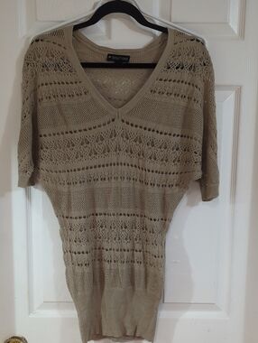 Seductions Open-Knit V-Neck Short Sleeve Sweater in Tan